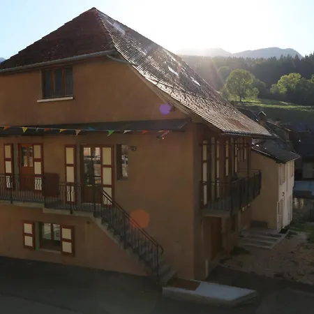 Les Postillons En Chartreuse 3*